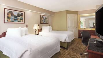 Chambre, 2 lits doubles, non-fumeurs | Surmatelas, bureau, espace de travail pour ordinateur portable