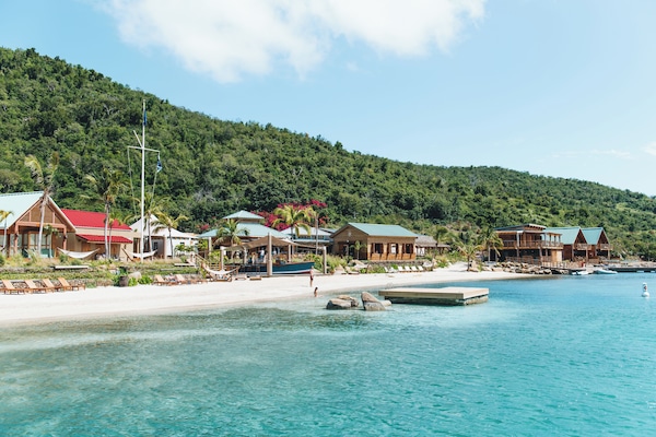Am Strand, weißer Sandstrand, Cabañas (kostenlos), Liegestühle