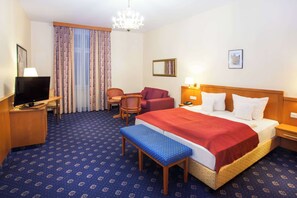 Hypo-allergenic bedding, desk, free WiFi, bed sheets - Centro National Frankfurt, Trademark Collection by Wyndham (Frankfurt)