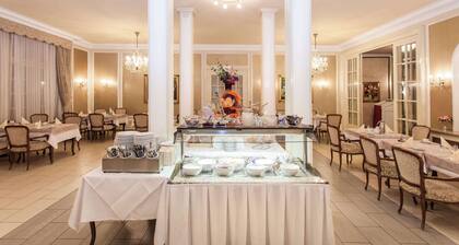 Centro National Frankfurt, Trademark Collection by Wyndham