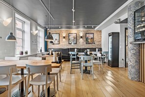 3 restaurants, lunch, dinner served; Italian cuisine