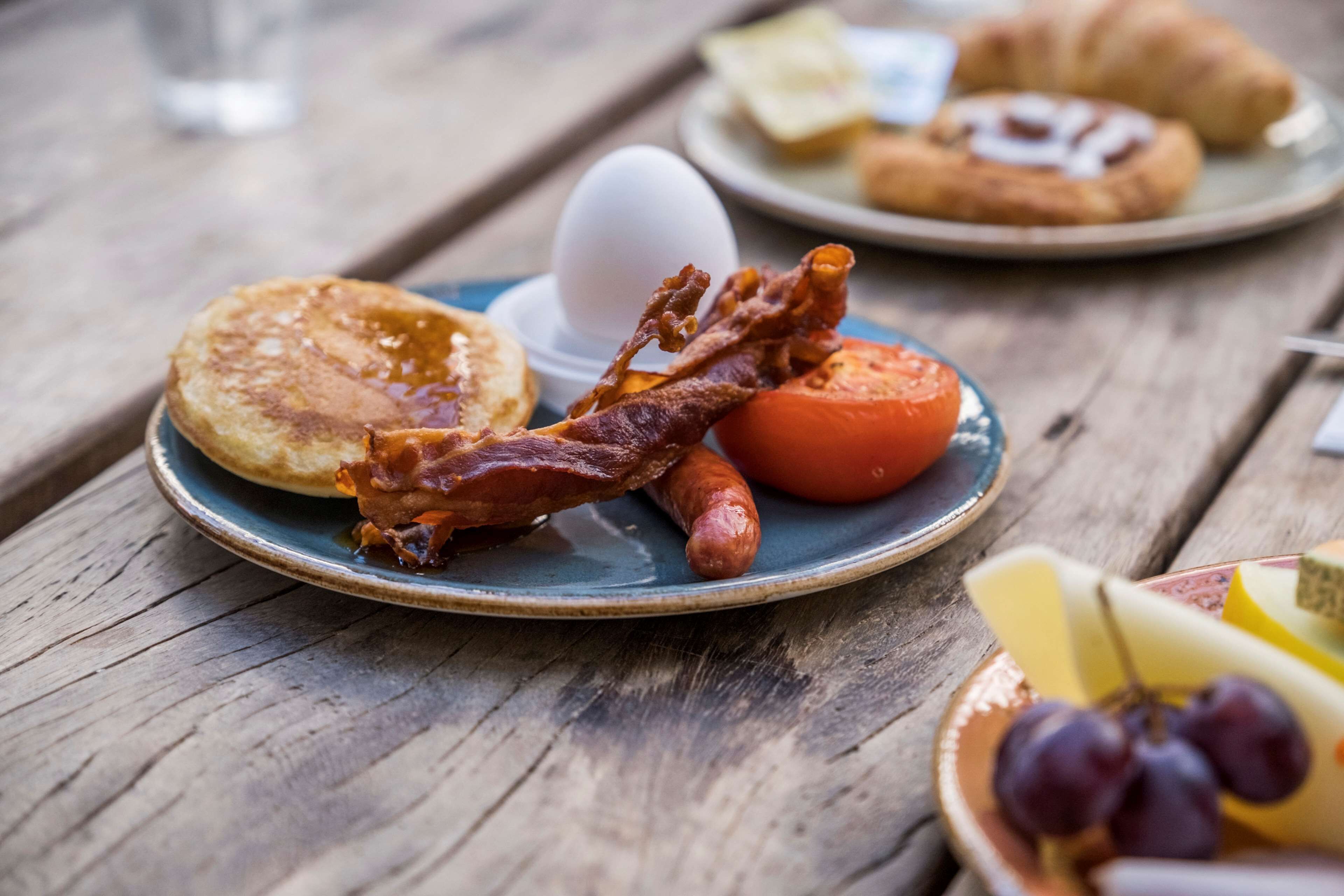 Daily buffet breakfast (DKK 145 per person)