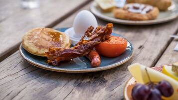 Daily buffet breakfast (DKK 145 per person)