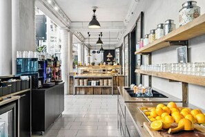 Desayuno buffet todos los días (con cargo) 