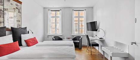 Ropa de cama hipoalergénica y escritorio