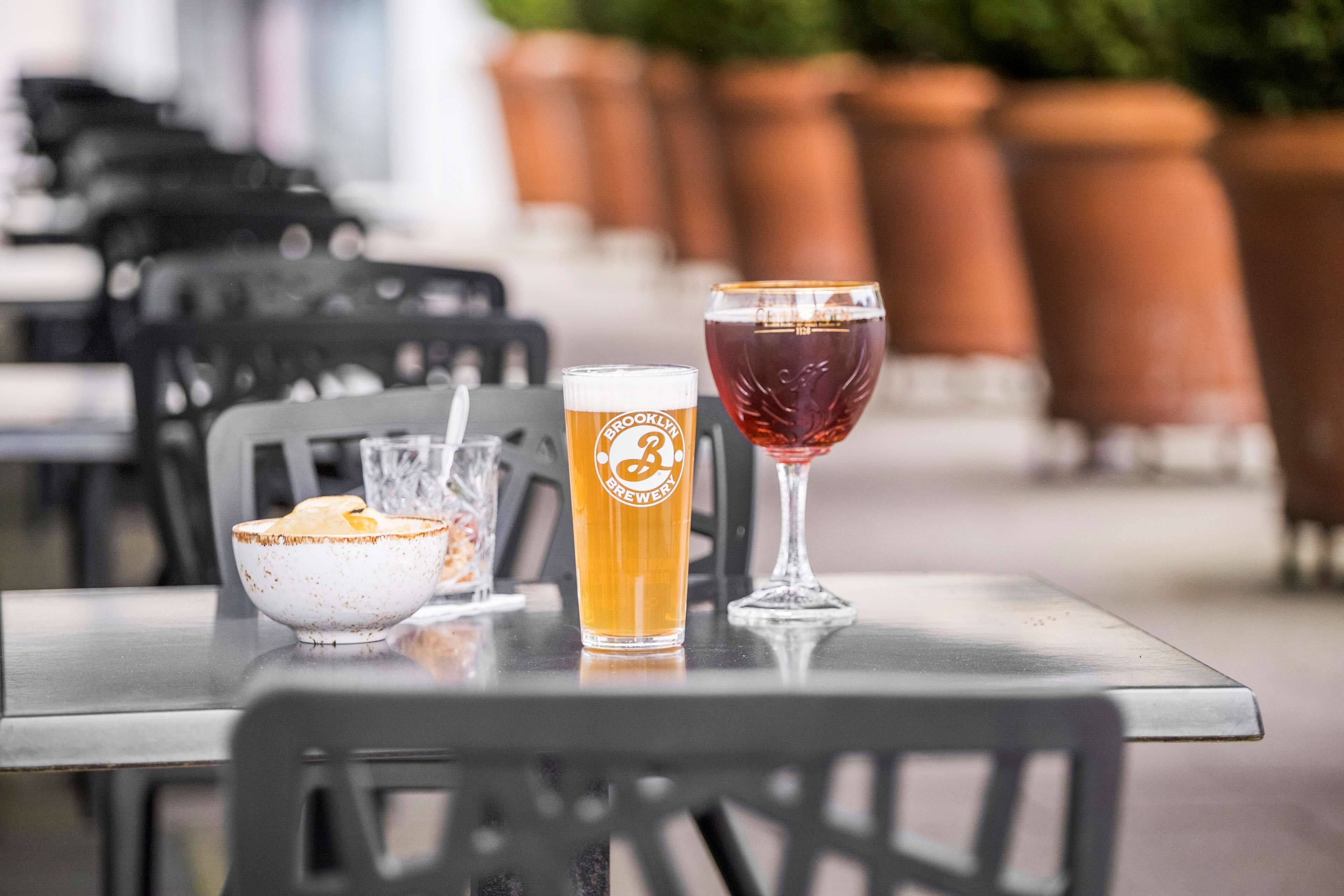 3 nhà hàng, phục vụ bữa sáng, bữa trưa, bữa tối, món Ý 