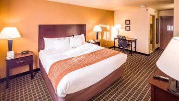 Sengetøy av topp kvalitet, safe på rommet og skrivebord