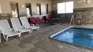 Indoor spa tub
