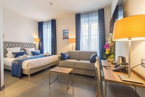 In-room safe, desk, iron/ironing board, cribs/infant beds