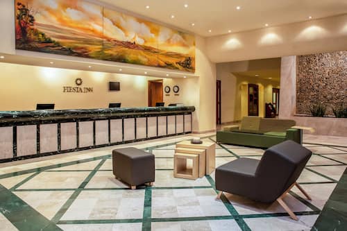 Bar-salon dans le hall