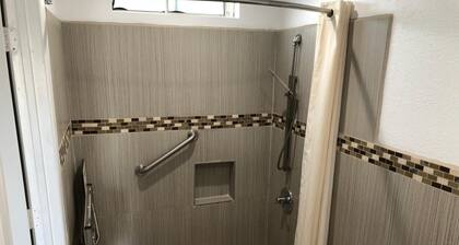 American Inn & Suites LAX
