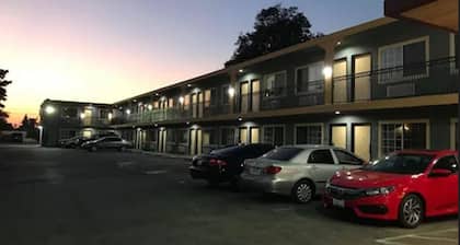 American Inn & Suites LAX