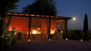 Façade de lâhĂ©bergement - soirĂ©e/nuit