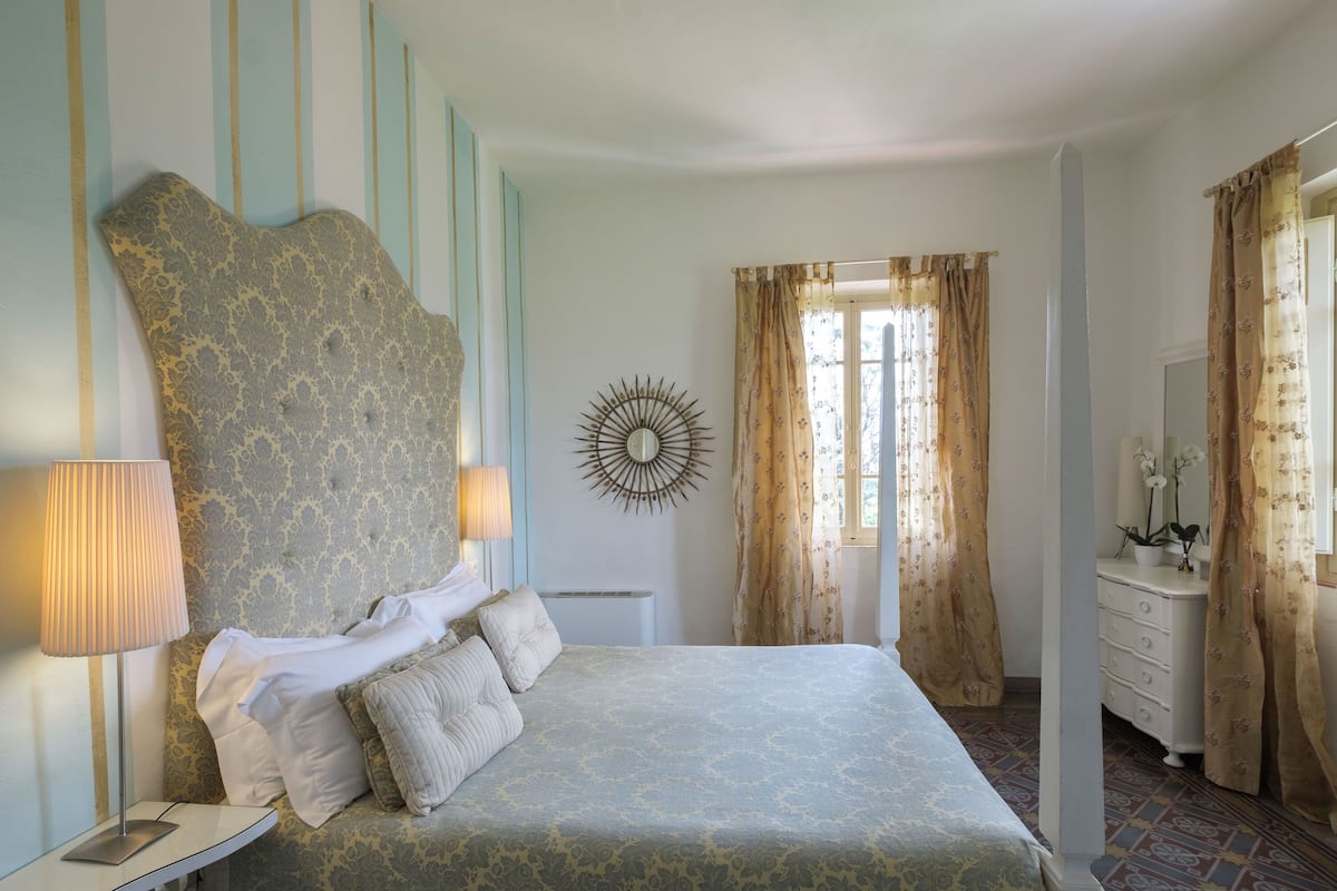 Chambre Supérieure, vue colline
