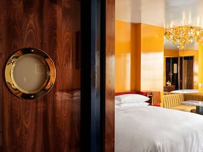 Room, 1 King Bed, Corner | Premium bedding, in-room safe, blackout drapes, iron/ironing board