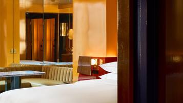 Premium bedding, in-room safe, blackout drapes, iron/ironing board