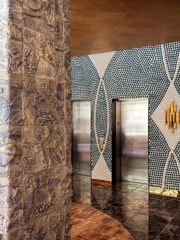 Premium bedding, in-room safe, blackout drapes, iron/ironing board - The Manner, The Unbound Collection by Hyatt (New York)