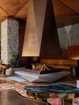 Premium bedding, in-room safe, blackout drapes, iron/ironing board at The Manner, The Unbound Collection by Hyatt