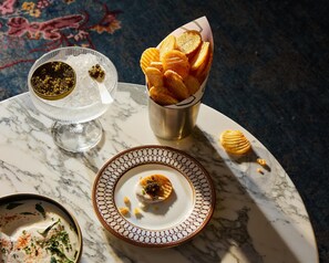 供應早餐、午餐和晚餐,海鮮