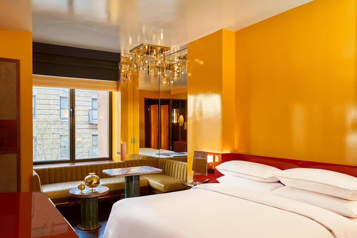 Room, 1 King Bed, Corner | Premium bedding, in-room safe, blackout drapes, iron/ironing board