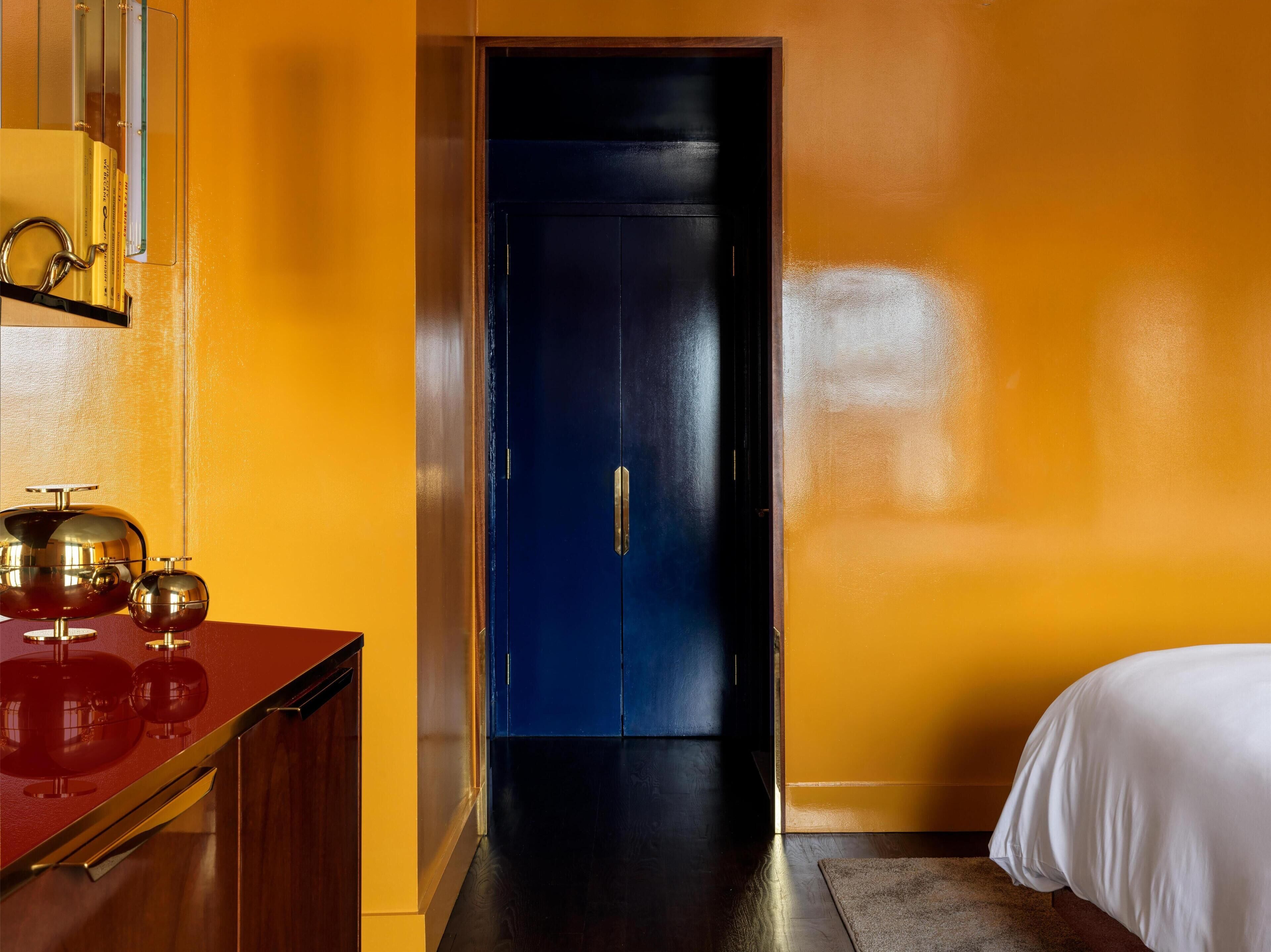 Premium bedding, in-room safe, blackout curtains, iron/ironing board