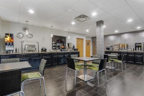 Free daily continental breakfast