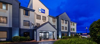 Best Western Commerce Inn