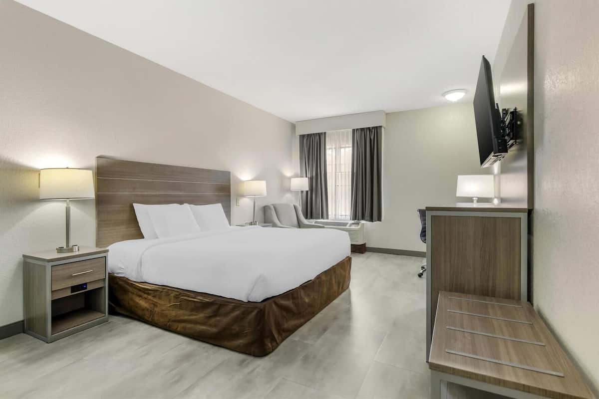 Pillowtop beds, desk, laptop workspace, iron/ironing board
