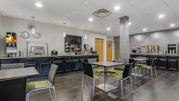 Desayuno continental incluido todos los días