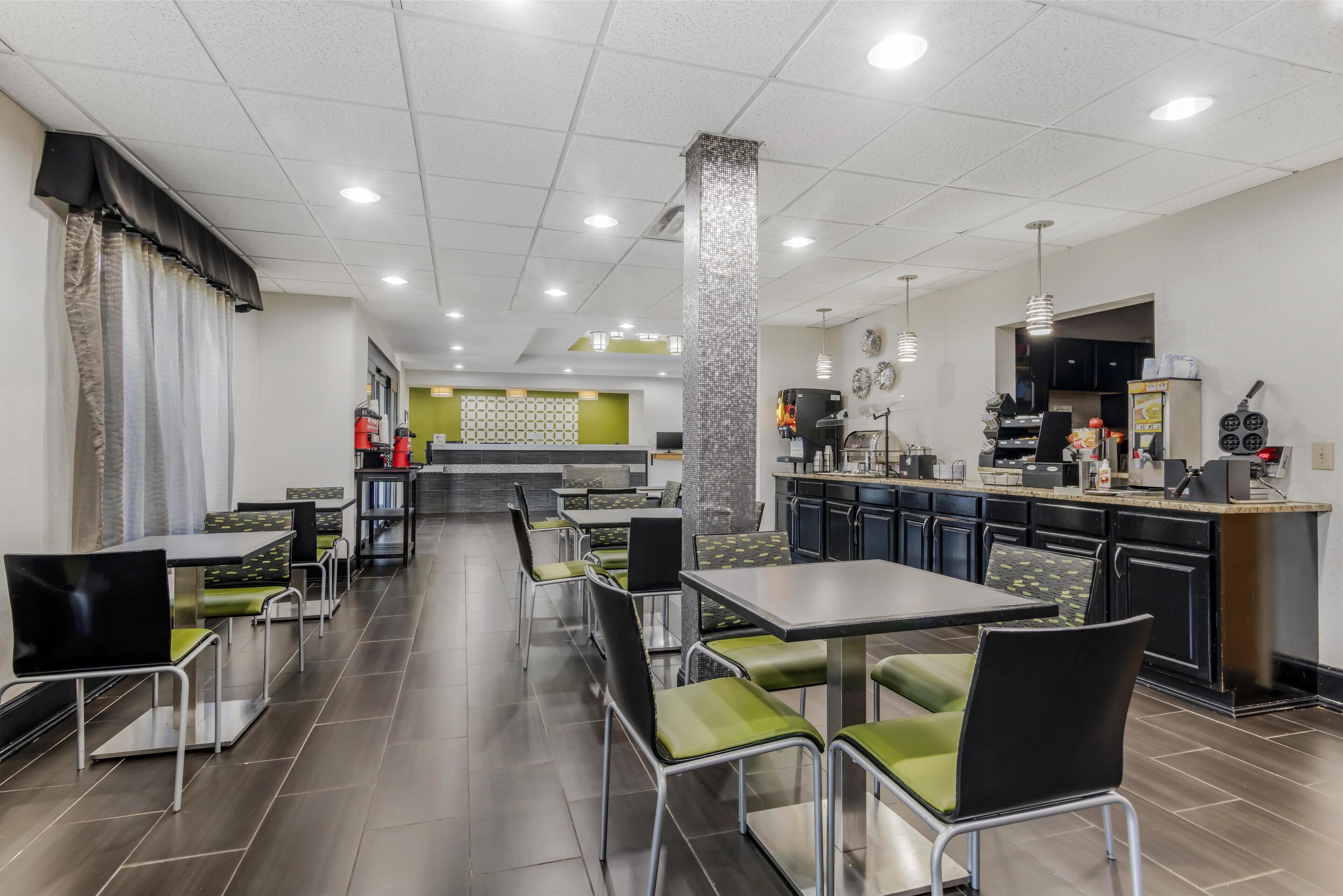 Free daily continental breakfast