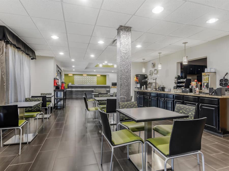 Free daily continental breakfast