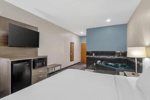 Standard Room, 1 King Bed, Non Smoking, Refrigerator & Microwave | Pillow-top beds, desk, laptop workspace, iron/ironing board