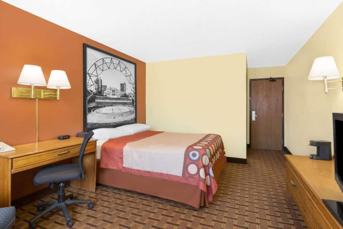 Desk, free cots/infant beds, rollaway beds, free WiFi