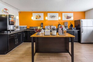 Desayuno continental incluido todos los días 