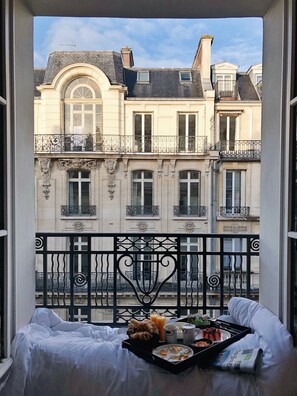 1 bedroom, premium bedding, minibar, in-room safe - Hotel Marignan Champs - Elysées (Paris)