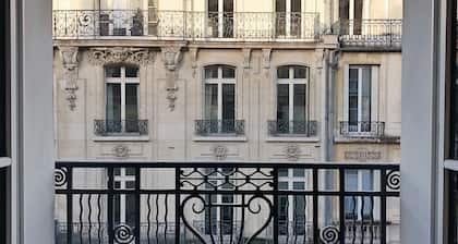 Hotel Marignan Champs - Elysées