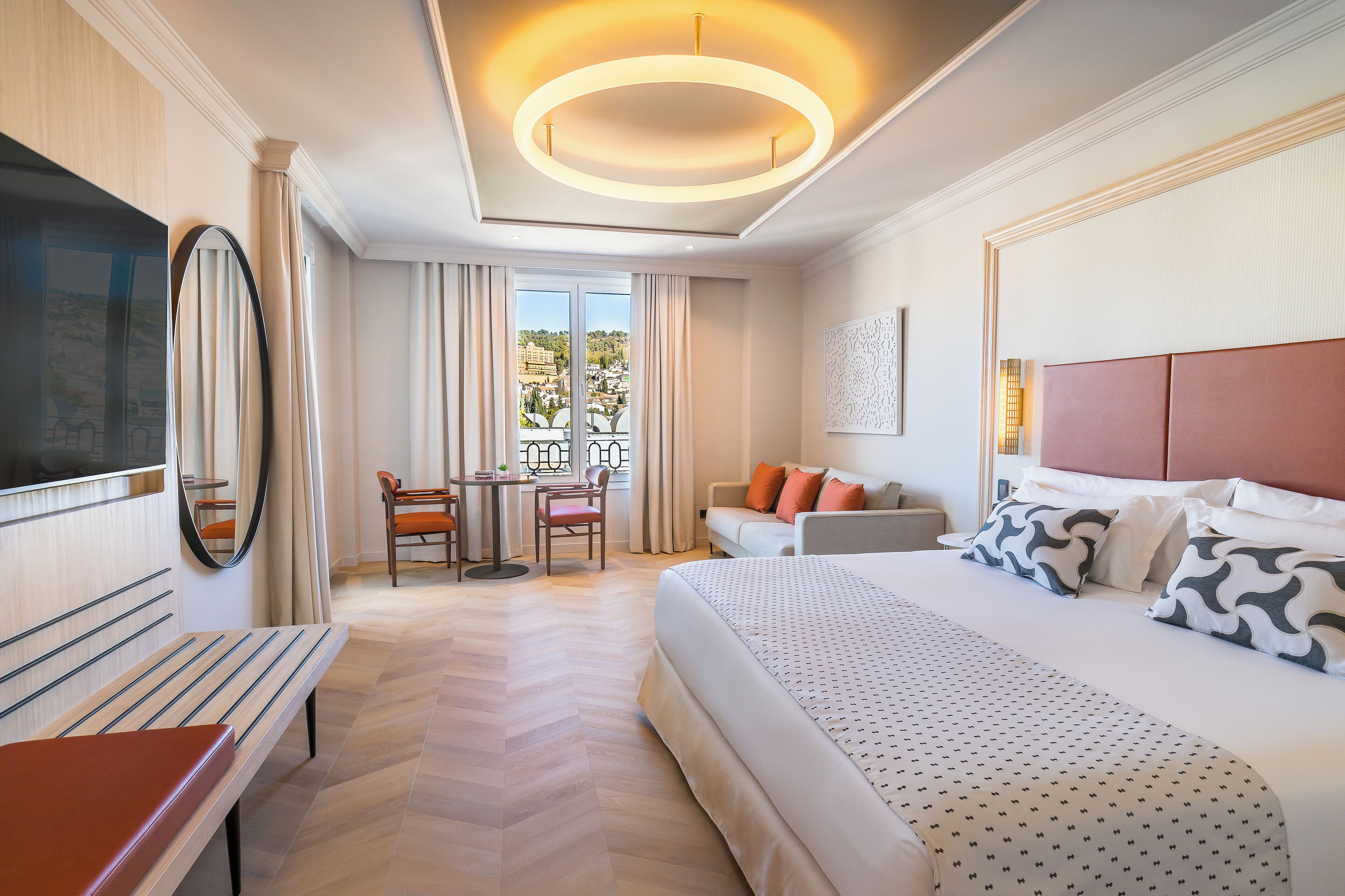 junior suite, balcony (outdoors table) | city view