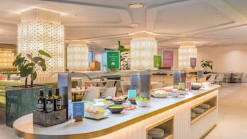 Daily buffet breakfast (EUR 16.5 per person)