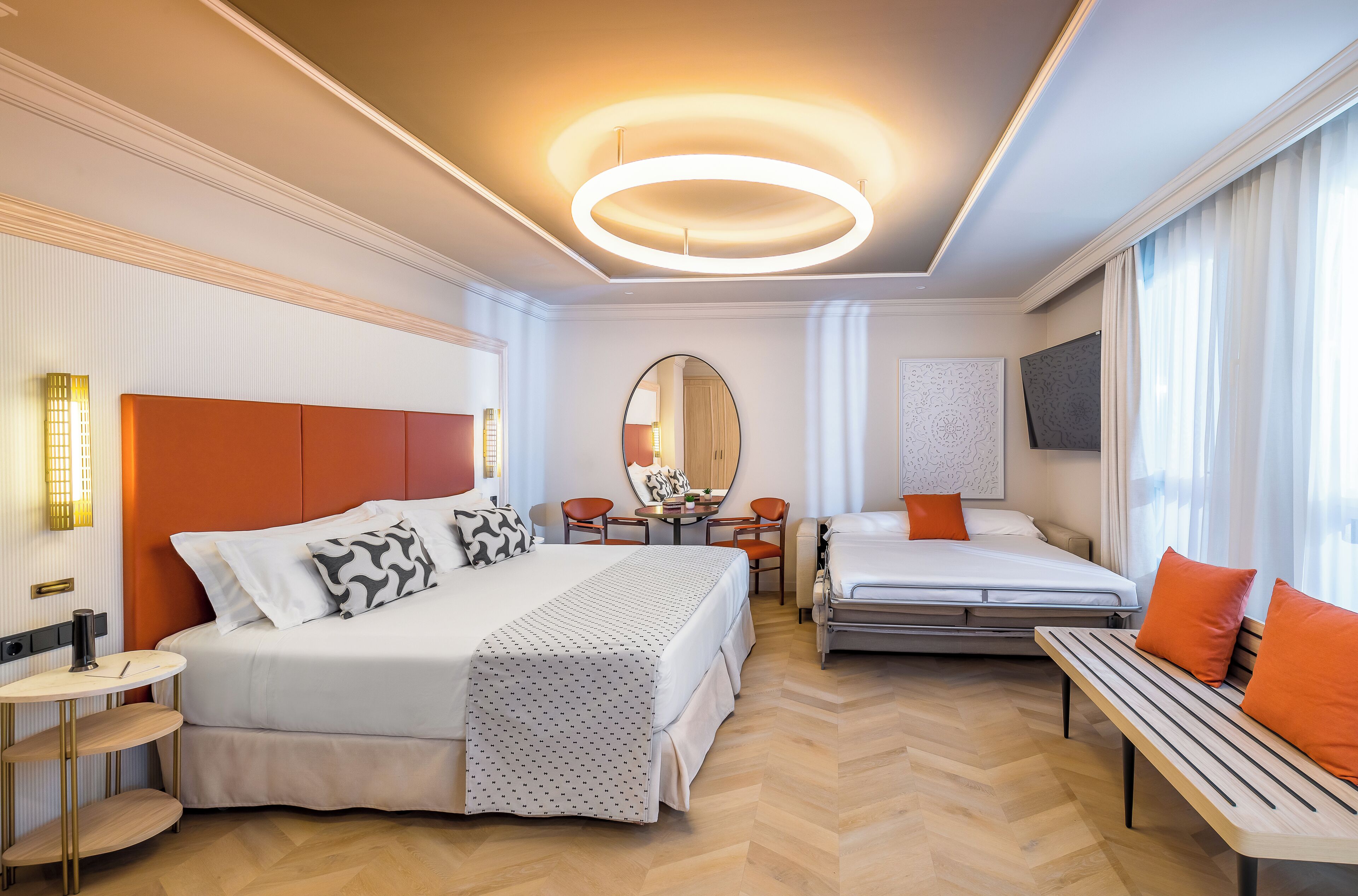 Minibar, in-room safe, desk, laptop workspace