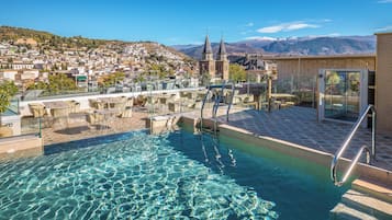 Seasonal outdoor pool, sun loungers