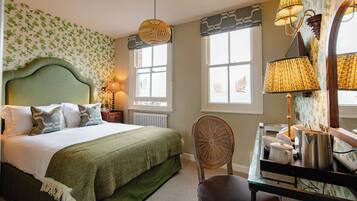 Cosy Double | Premium bedding, in-room safe, free WiFi, bed sheets