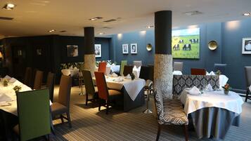 Lunch, dinner served; British cuisine, garden views