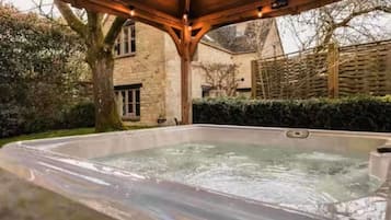 Cottage (Apple) | Terrace/patio