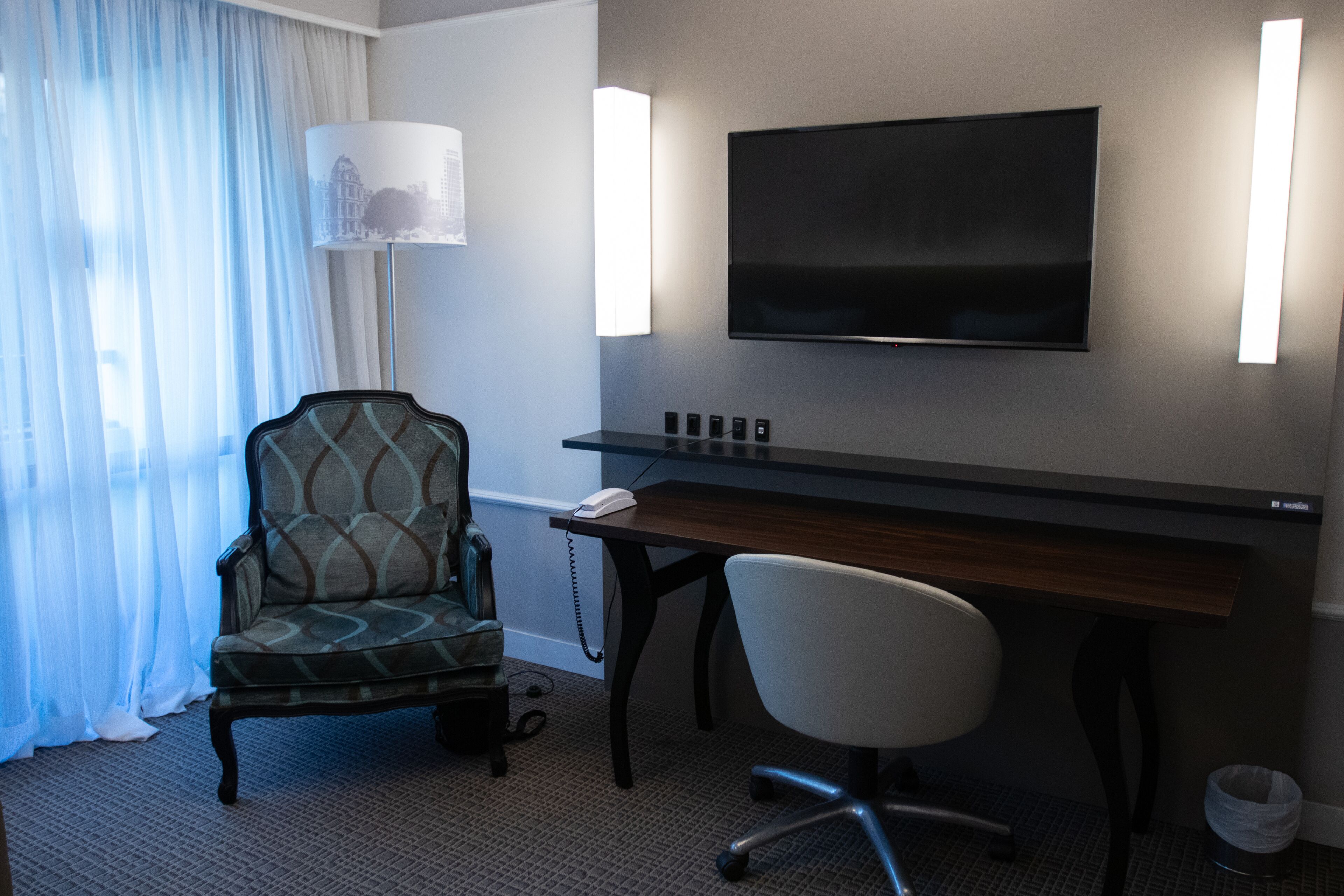 egyptian cotton sheets, premium bedding, minibar, in-room safe