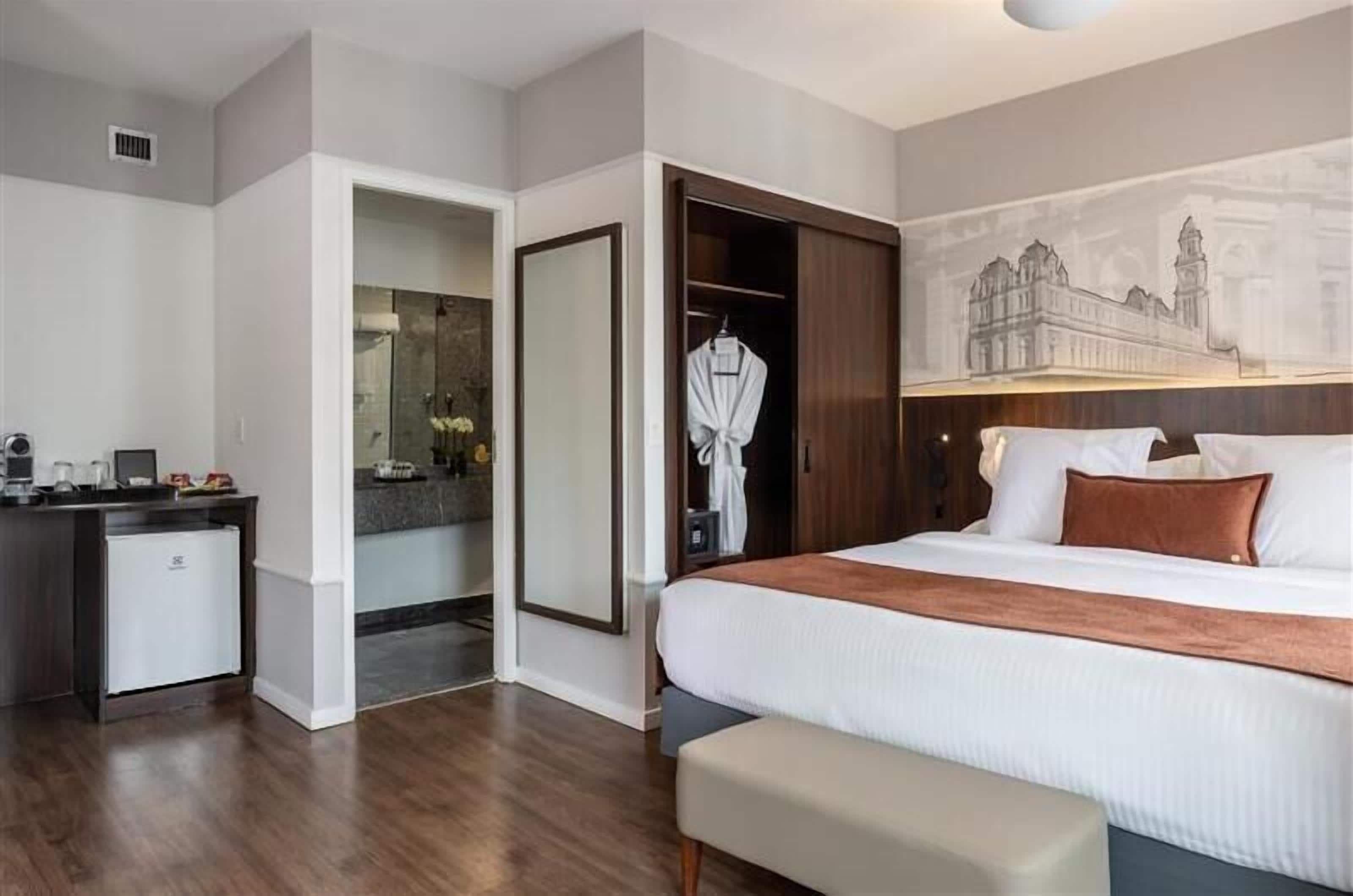 Premium Double Room | Egyptian cotton sheets, premium bedding, minibar, in-room safe