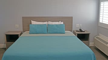 Standard Room, 1 King Bed | Premium bedding, down duvets, pillow-top beds, blackout curtains