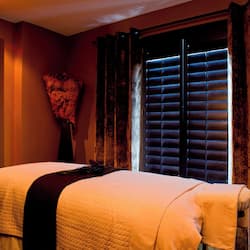 Couples treatment rooms, body treatments, aromatherapy