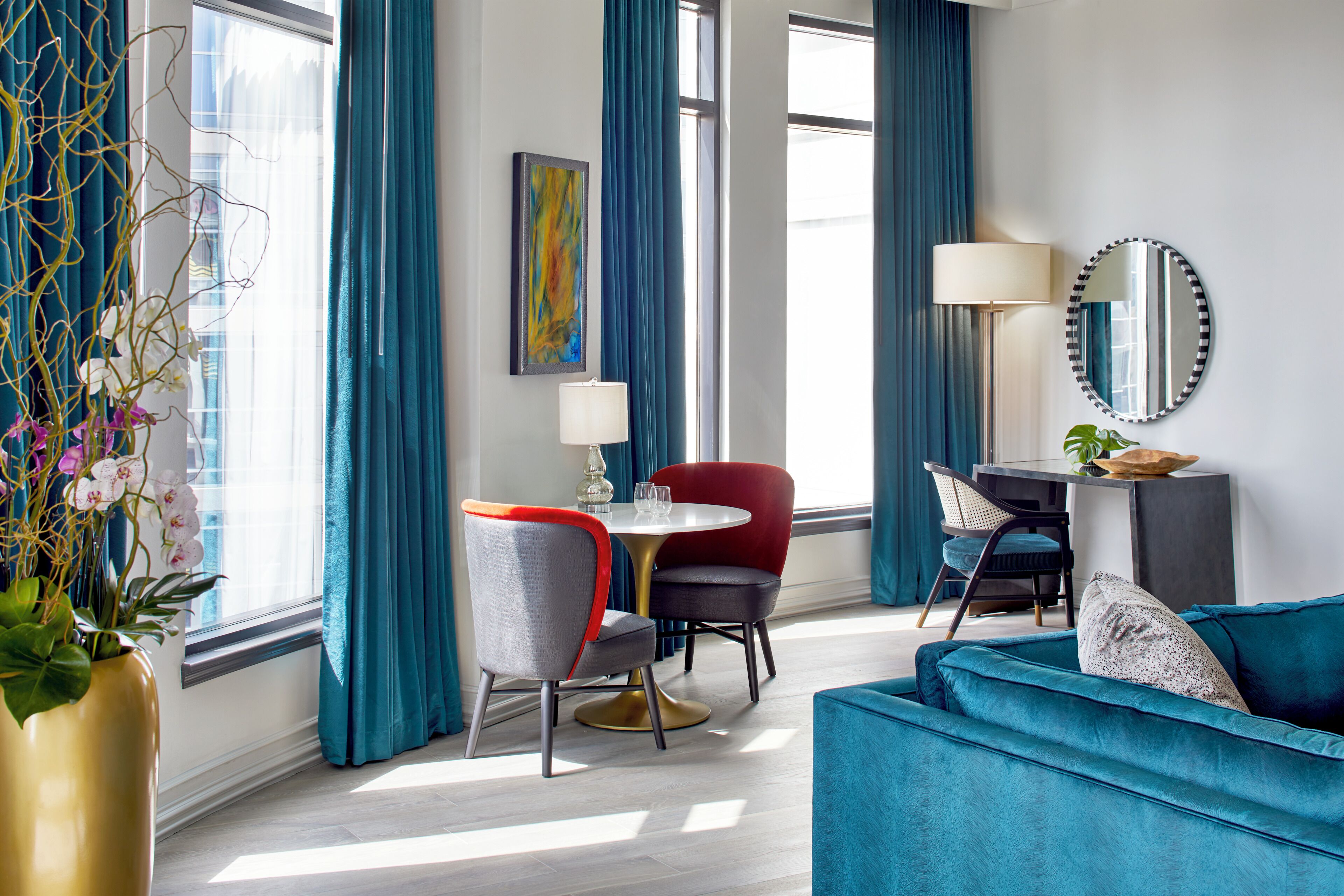 Suite présidentielle, 1 chambre | Salle de séjour | Téléviseur ACL de 37 po avec télévision par satellite, téléviseur