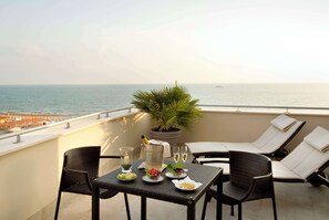 Deluxe Suite, Sea View