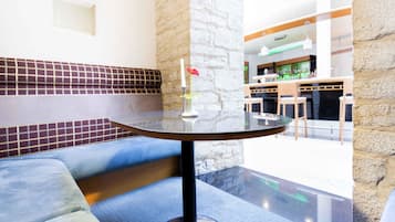 Bar (in der Unterkunft)